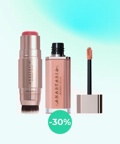 გაწითლებული ტუჩები და ლოყები