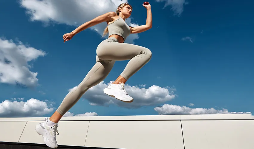 Найкращі бренди жіночого фітнес-одягу зі США