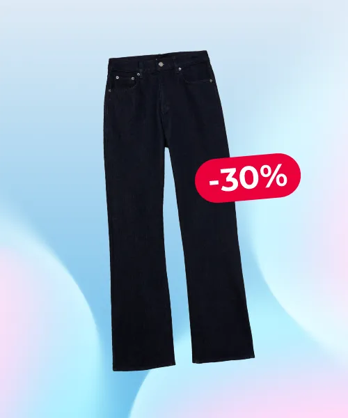 High-waisted jeans with slits