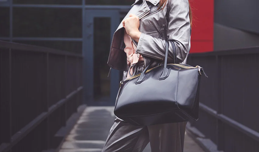 доставка с Jimmy Choo в Казахстан