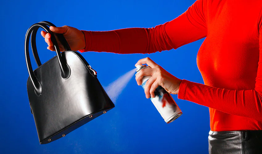 як доглядати за шкіряною сумкою