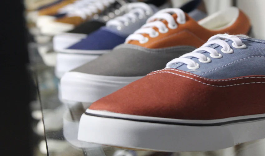 Vans доставка в Україну